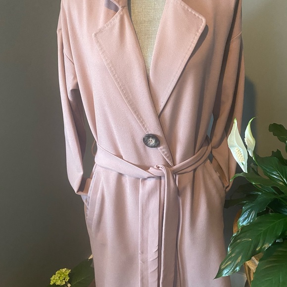 A Trench with a Twist - Picture 7 of 9